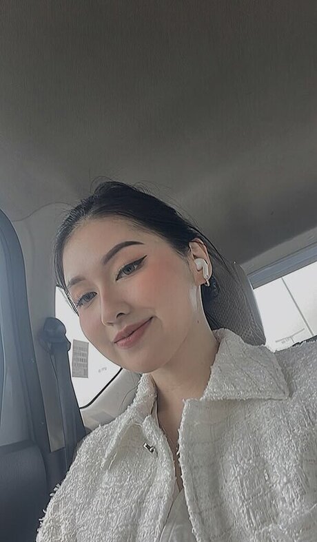 Swansage nackt perfekte bilder