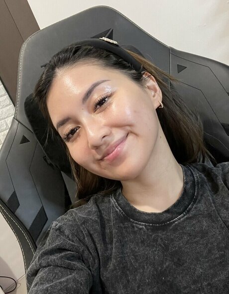 Swansage perfekte nackte fotos