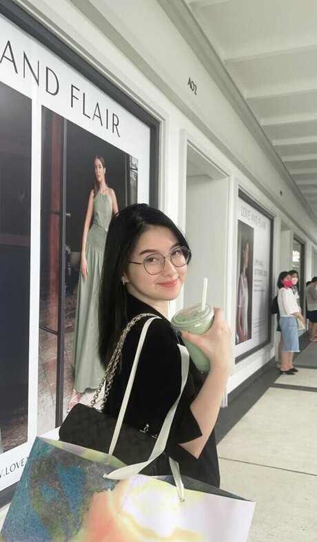 Swansage schauspielerin beste galerie