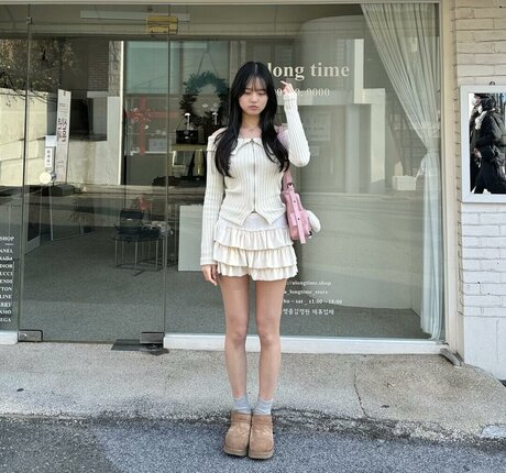 Saranghoe nackt hübsche bild