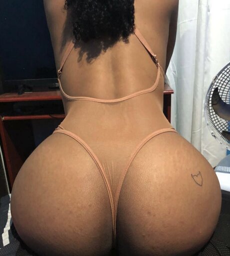 Nayra Silva top sex fotos