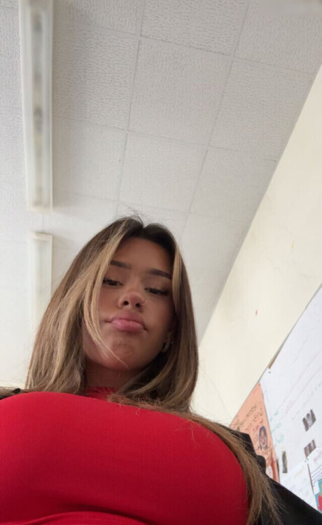 Almira Azemi porno schöne foto