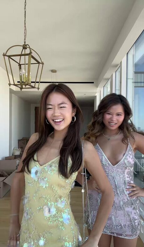 Katie Fang akt pornostar galerie