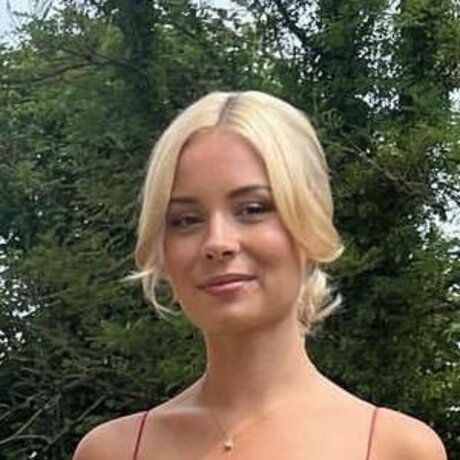 Nina Nesbitt nacktheit sexy bild