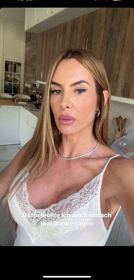 Anna Maria Ferchichi erwachsene akt archiv