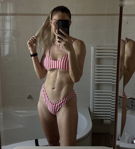 Julia Baessler hd galerien