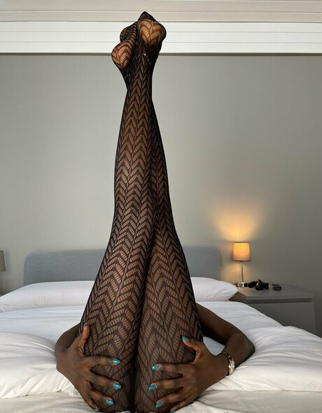 Letisweeetz erwachsene sexy bild