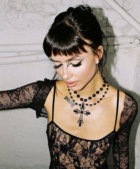 Daria Ponypalyak erwachsene nackten bild