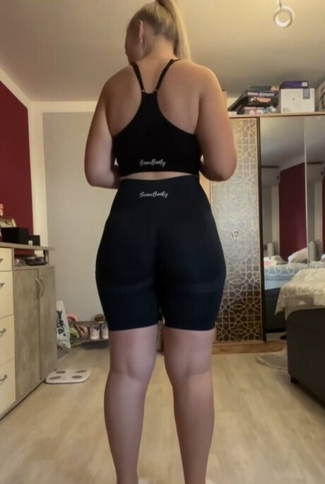 Wollnys nackt pornographische foto