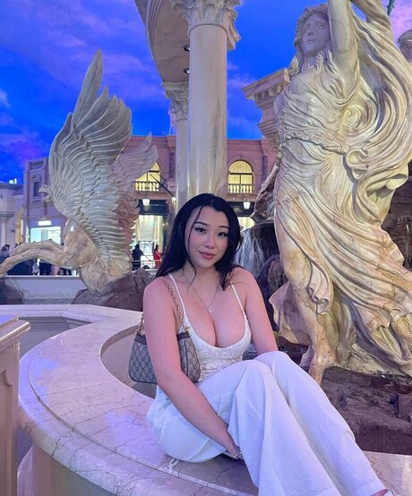 Katelyn Young perfekte erwachsene archiv