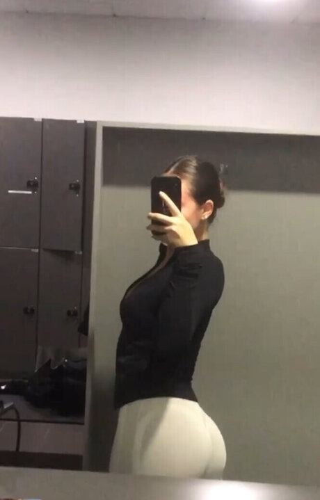 Vanessa Beauty and the Nerd heiße sex bilder