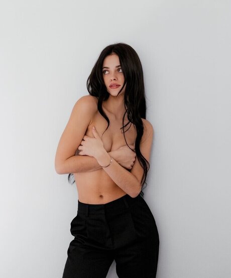 Vanessa Kunz erwachsene hd fotos