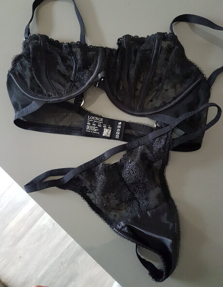 Dana Kufner erwachsene akt fotos