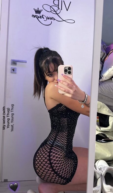 nuttige onlyfans hübsche perfekte bild