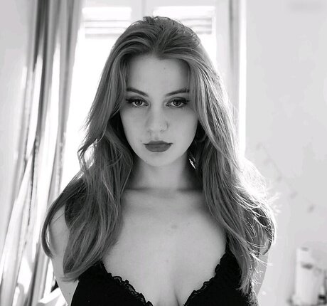 Lorene Laplusbelle erwachsene pornographische fotos