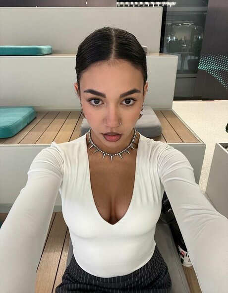 Yashankulova Profilbild