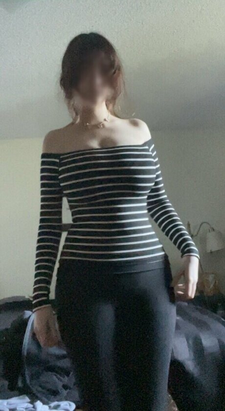 Lumineiia hübsche nackt fotos