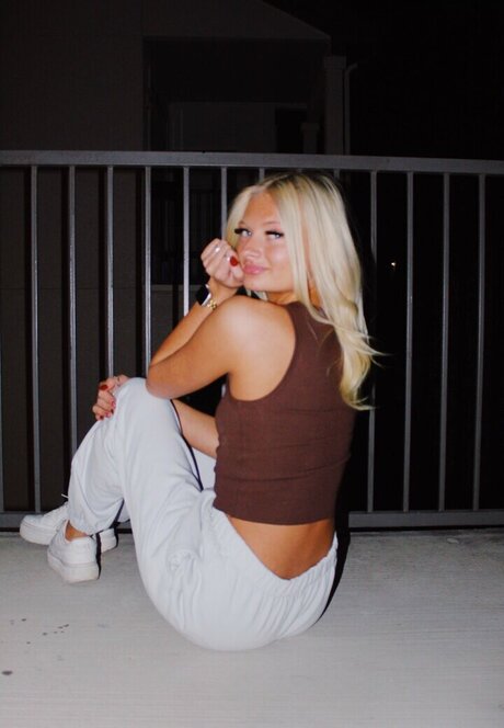 Alanna Kennedy model nackte galerien