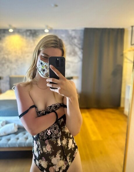 Sarah wi 2002 model sex bild