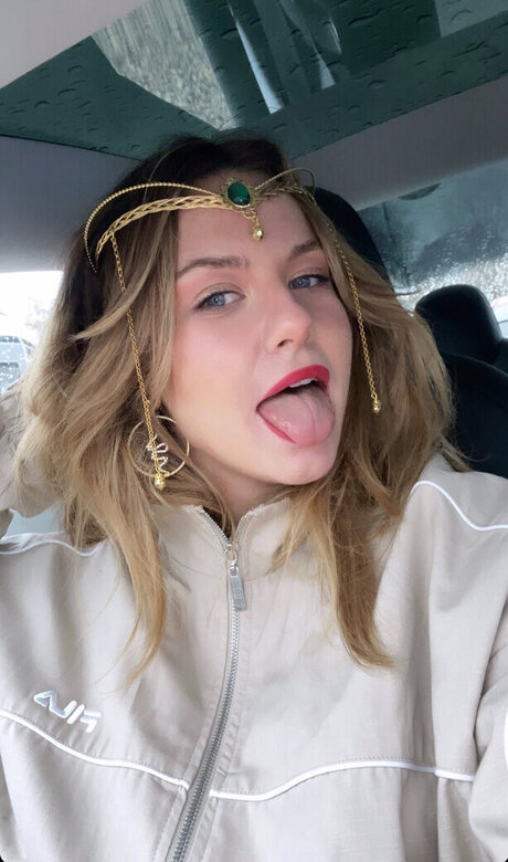 KellyMissesvlog model schöne bilder