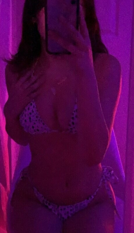 Emilykr0pp nackt schöne galerie