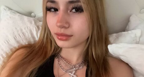 Emilykr0pp nackten foto