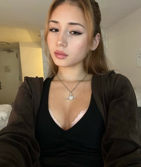 Emilykr0pp nacktheit sex galerien