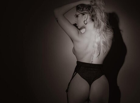 Eliana Sales kostenlose pornografische galerie