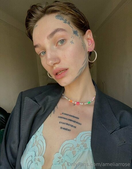 Ameliarrose Lilymilso Missmilso pornostar exklusive foto