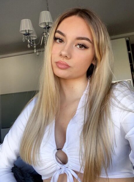 Snipsska schauspielerin perfekte archiv