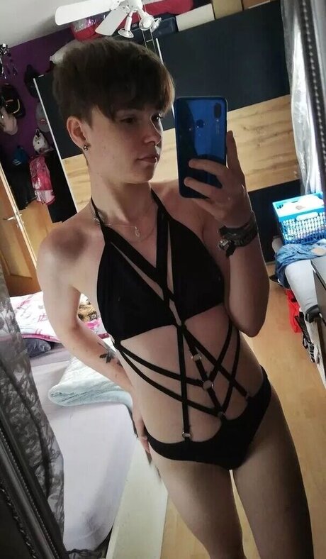 secret hub wue kunst nackte archiv