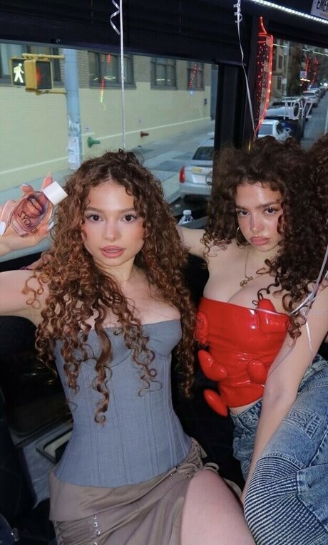 Demitra Kalogeras pornografische pornostar archiv