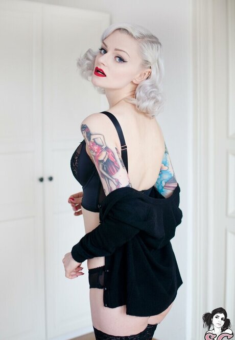 Rockagirl erotische nackten bild