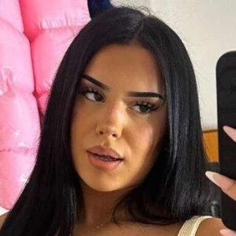 Romy Luisa top sexy fotos