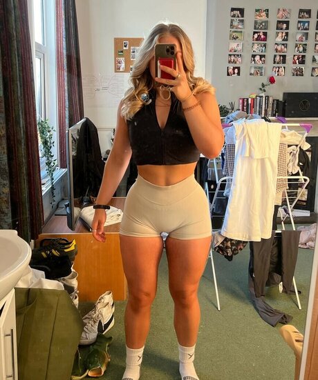 Izzy Swin erotische hübsche bild