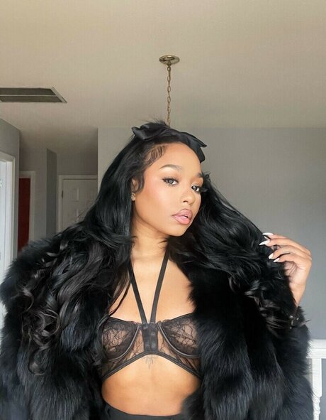 Trapezoidmouth porno hd foto