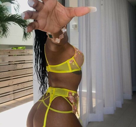 Trapezoidmouth erwachsene pornografische bilder