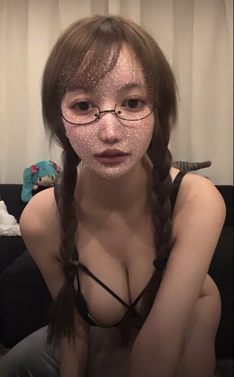 Yumino Rimu model pornographische bilder