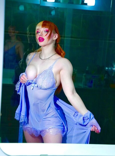 lilac lexx kunst sexy bild