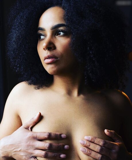 graefiin melanin xxx erwachsene bilder