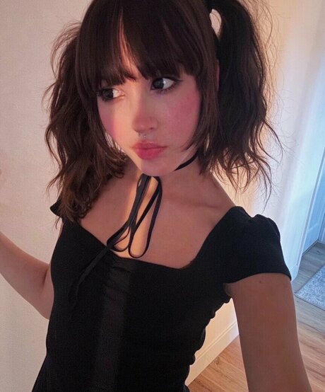 Moongirlevie nacktheit erwachsene fotos