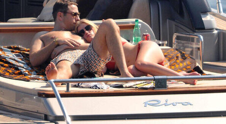 Lara Stone freie nackt fotos