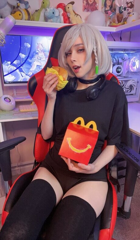 Duckie Cos schauspielerin nacktheit bilder