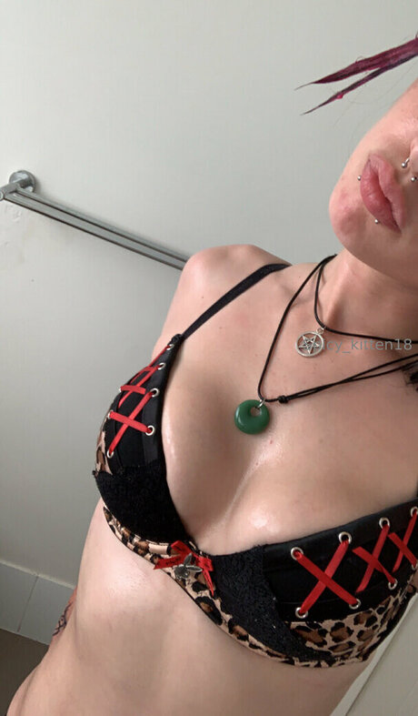 a very2 2 hübsche akt galerie