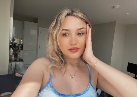 Kiera Bridget schöne nackte archiv