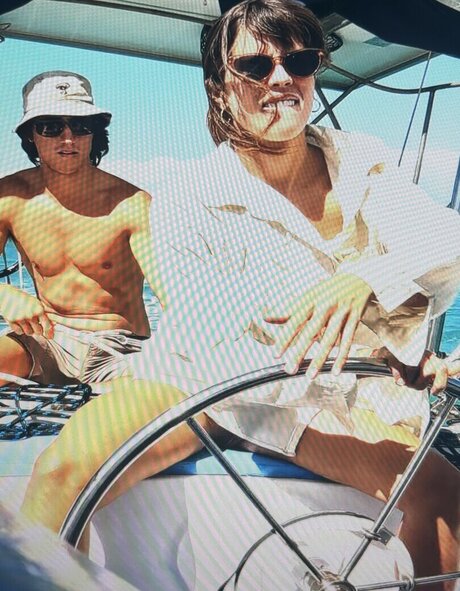 Sailing The Far Side schöne sexy archiv