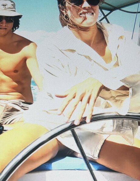 Sailing The Far Side schauspielerin kostenlose bilder