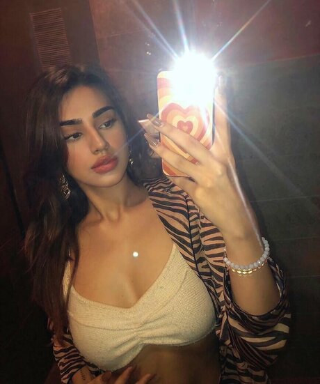 Pakhi Gadh sexy beste bilder