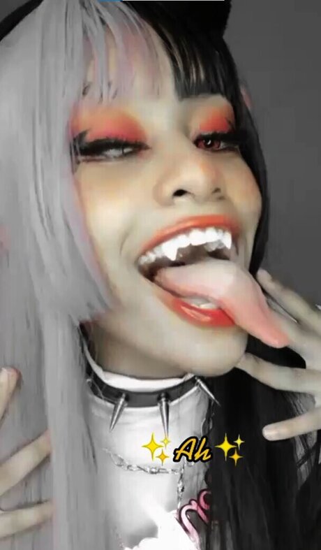 Princess Sachiko nackt schöne foto