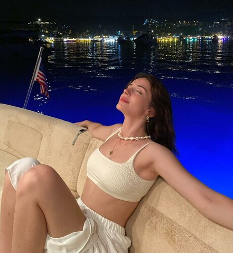 ebrarkrbkn kostenlose nackten bilder